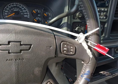 2004 Chevrolet Suburban 1500 Ls from USA, damaged, VIN 1GNFK16ZX4J164489